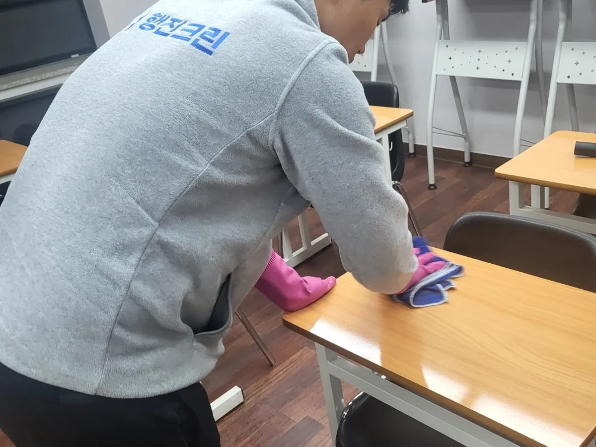 합천군 대병면 유치원 책걸상 교실 위생청소 사례 - 행진크린